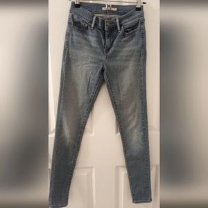 Levi's 710 Super Skinny Jeans